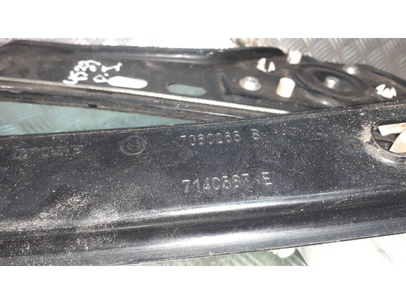 Recambio de elevalunas delantero izquierdo para bmw serie 3 berlina (e90) referencia OEM IAM 7060265S  ELECTRICO