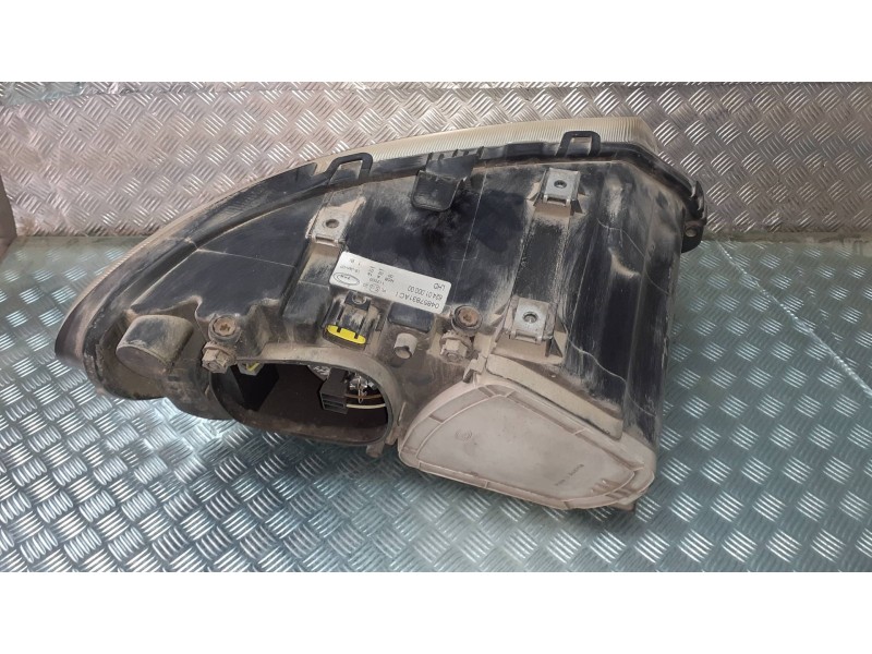 Recambio de faro izquierdo para chrysler voyager (rg) referencia OEM IAM 04857831AC  6240100000