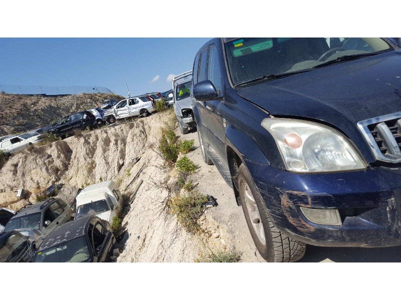 toyota land cruiser (j12) del año 2003