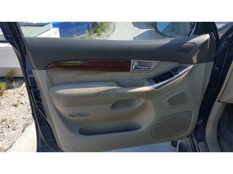 toyota land cruiser (j12) del año 2003