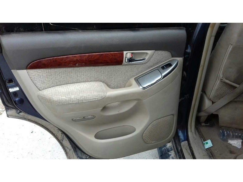 toyota land cruiser (j12) del año 2003