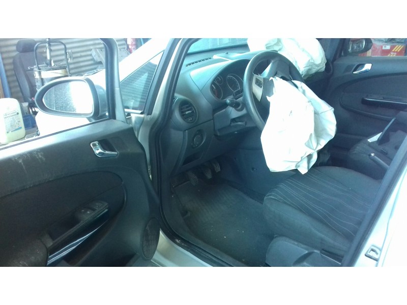 opel corsa d del año 2008