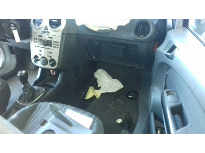 opel corsa d del año 2008