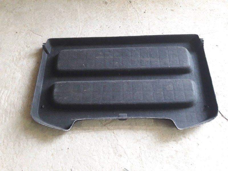 Recambio de bandeja trasera para dacia sandero referencia OEM IAM 794205491R  