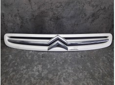 Recambio de rejilla delantera para citroen xsara picasso 2.0 hdi sx referencia OEM IAM 9650059677  