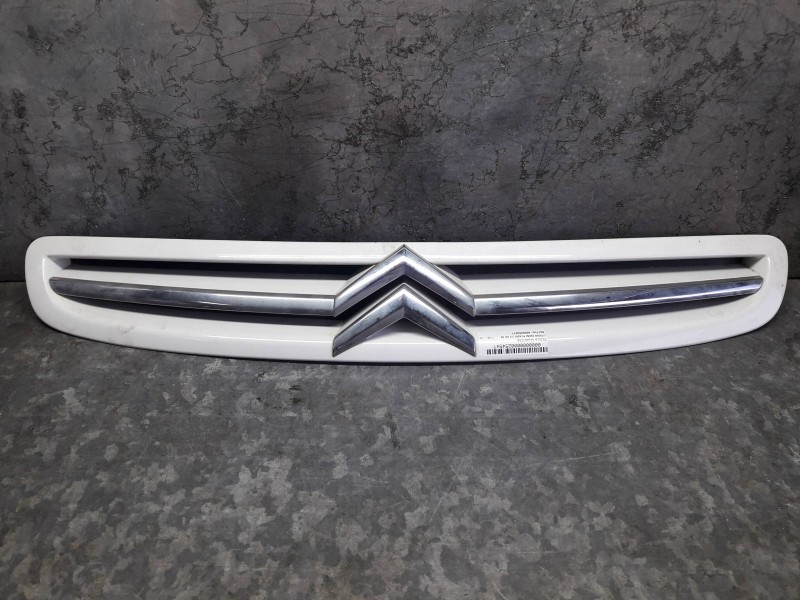 Recambio de rejilla delantera para citroen xsara picasso 2.0 hdi sx referencia OEM IAM 9650059677  