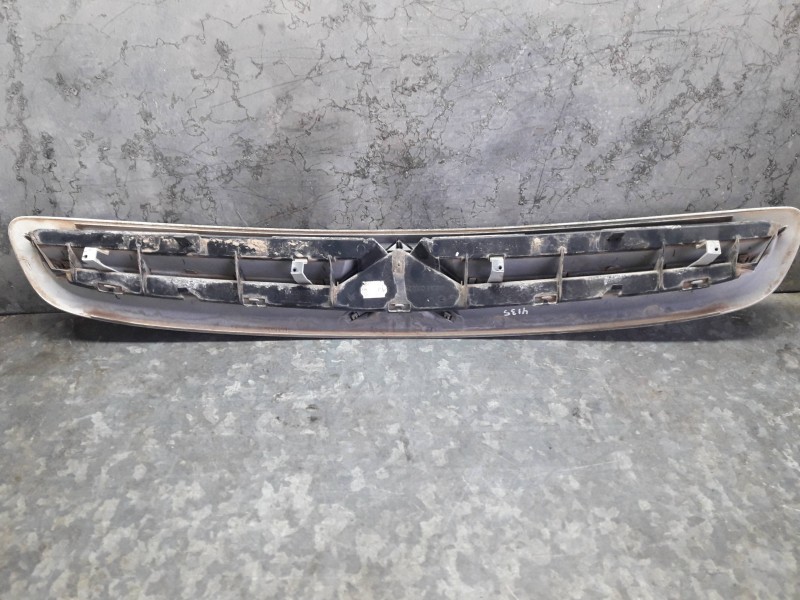 Recambio de rejilla delantera para citroen xsara picasso 2.0 hdi sx referencia OEM IAM 9650059677  