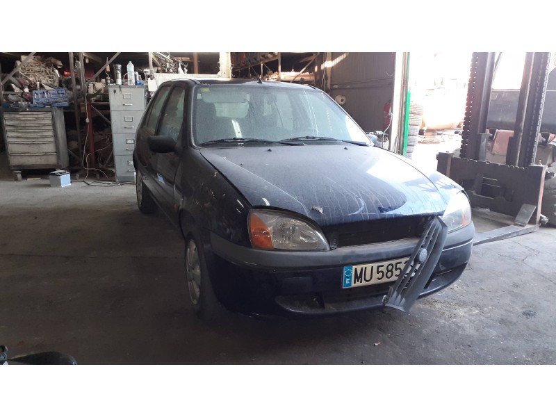 ford fiesta berlina (dx) del año 1999