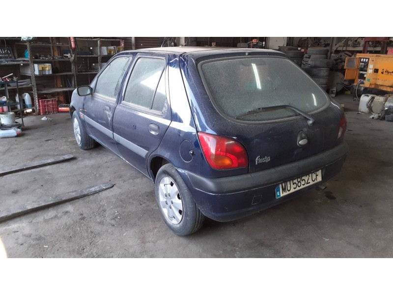 ford fiesta berlina (dx) del año 1999