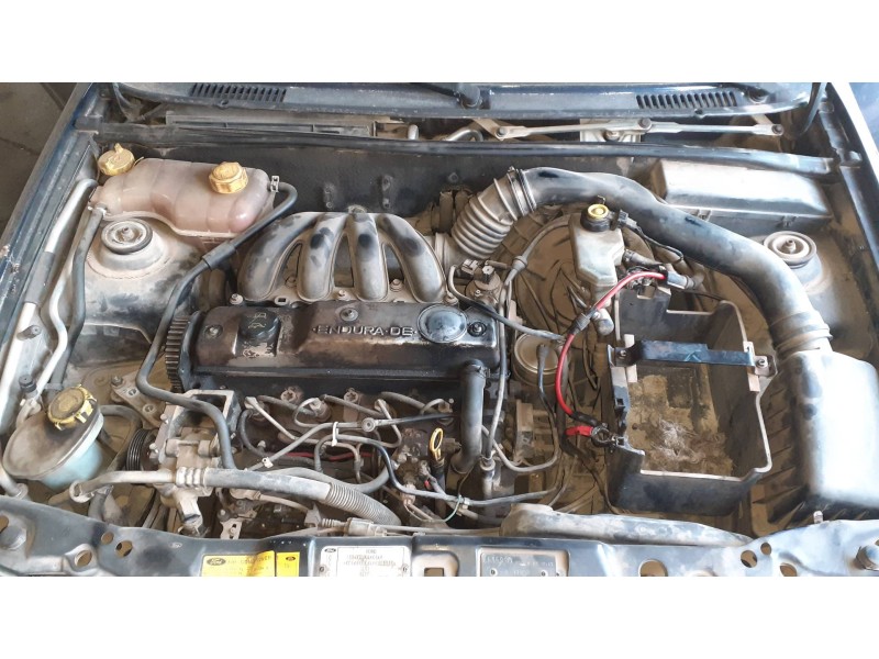 ford fiesta berlina (dx) del año 1999