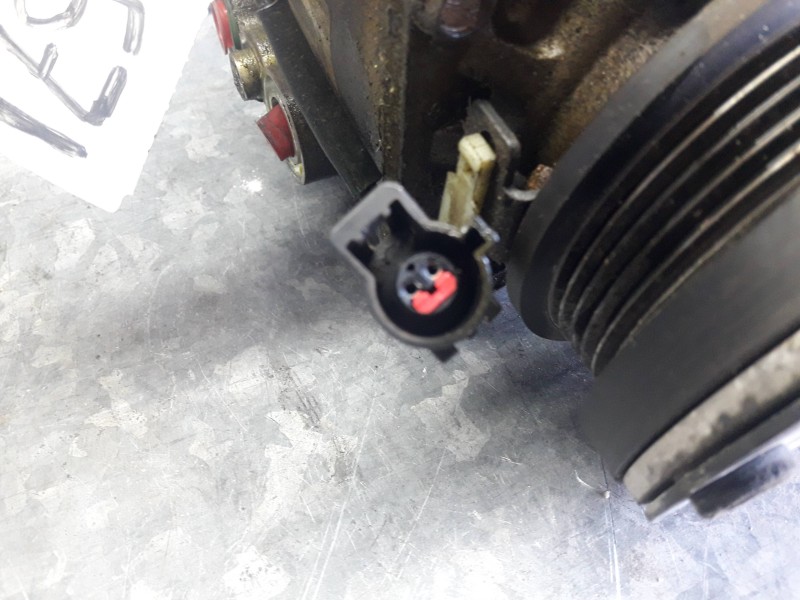 Recambio de compresor aire acondicionado para ford fiesta berlina (dx) referencia OEM IAM X26H19D629AB  