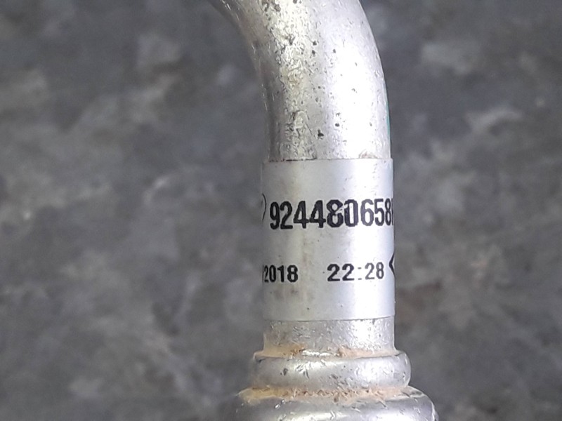 Recambio de tubo aire acondicionado para renault zoe referencia OEM IAM 924480658R  