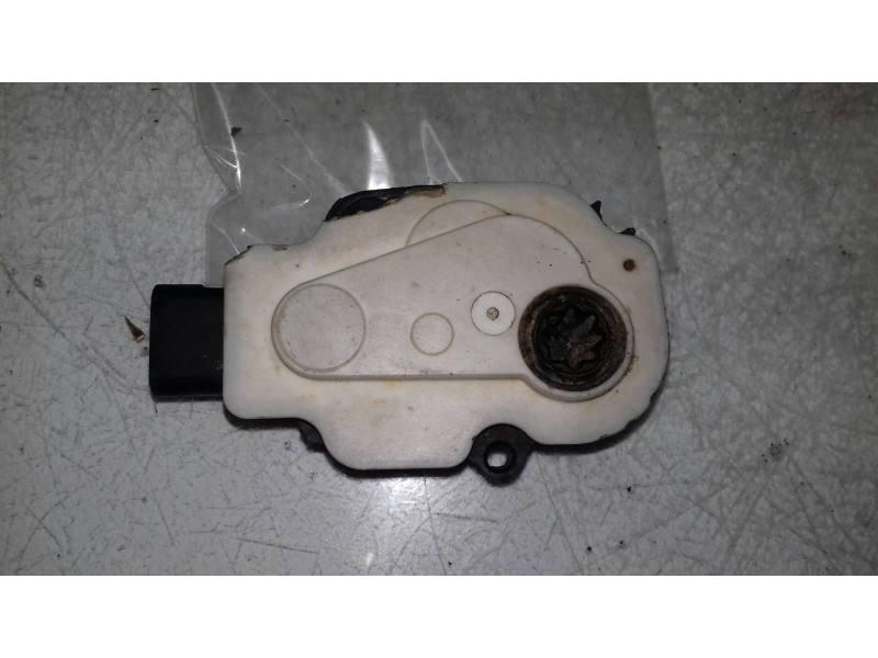 Recambio de motor apertura trampillas climatizador para renault captur xmod referencia OEM IAM 6466R330 110490003 6466A334004