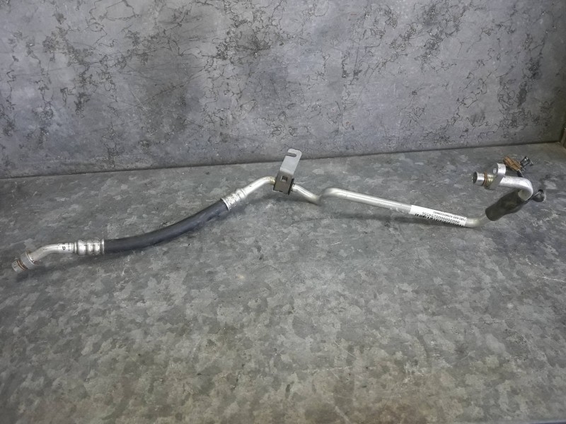 Recambio de tubo aire acondicionado para renault zoe referencia OEM IAM 9244067  