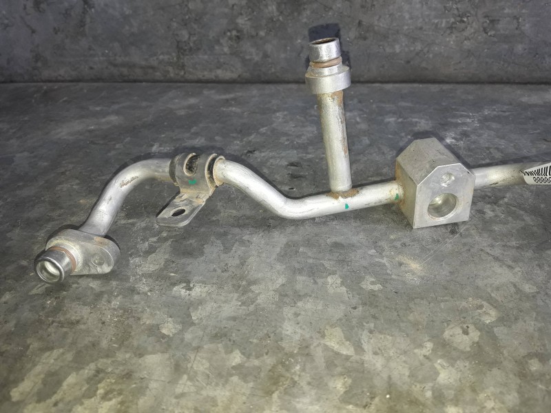 Recambio de tubo aire acondicionado para renault zoe referencia OEM IAM 924487848R  