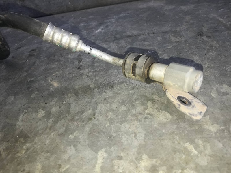 Recambio de tubo aire acondicionado para renault zoe referencia OEM IAM 924487848R  