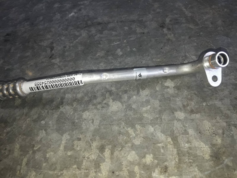 Recambio de tubo aire acondicionado para renault zoe referencia OEM IAM 924408565R  