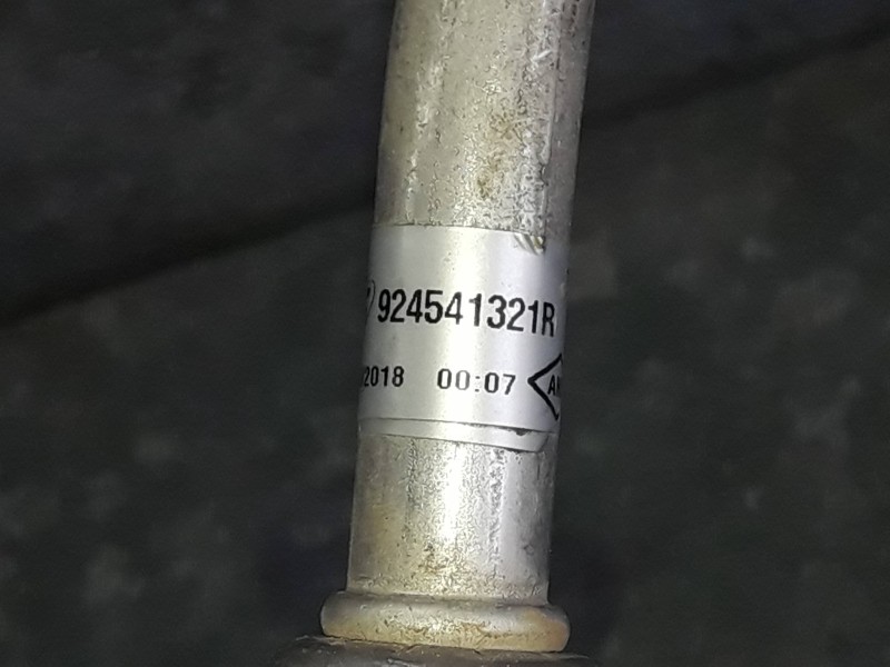 Recambio de tubo aire acondicionado para renault zoe referencia OEM IAM 924541321R  