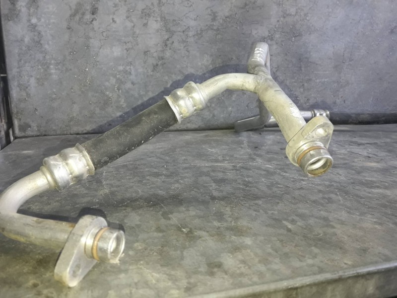 Recambio de tubo aire acondicionado para renault zoe referencia OEM IAM 924902956R  