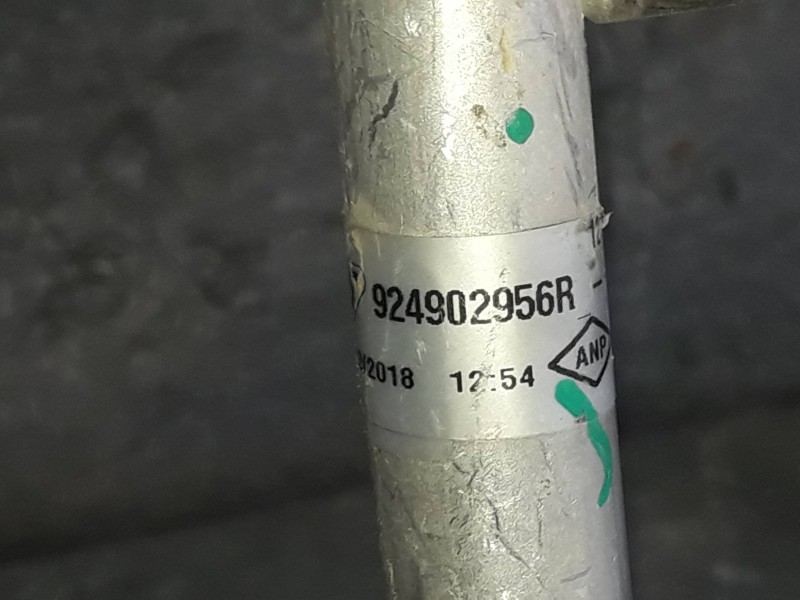 Recambio de tubo aire acondicionado para renault zoe referencia OEM IAM 924902956R  