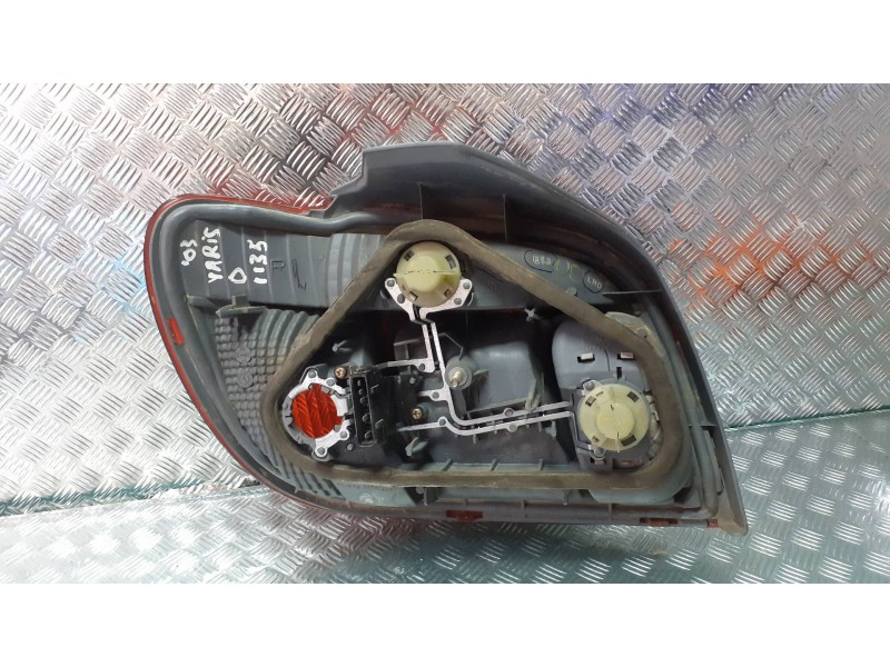 Recambio de piloto trasero derecho para toyota yaris (ncp1/nlp1/scp1) 1.3 expo referencia OEM IAM 52053  