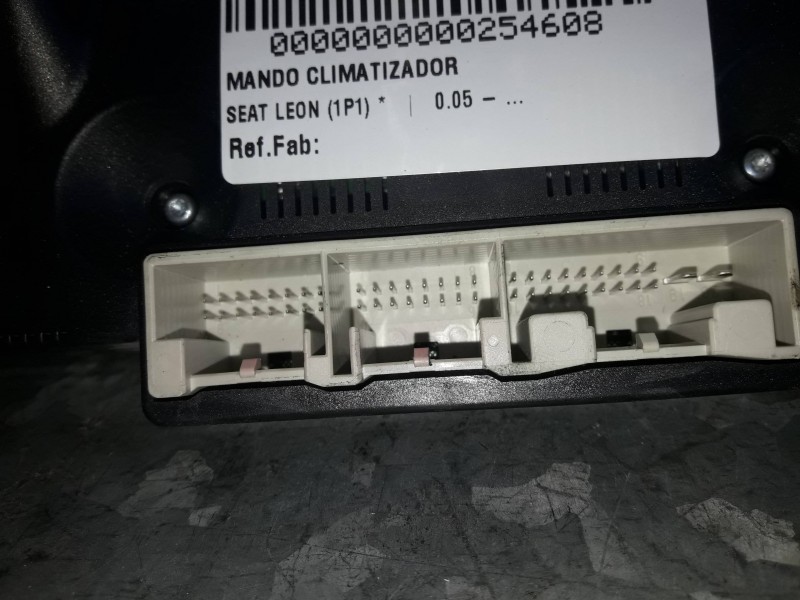 Recambio de mando climatizador para seat leon (1p1) referencia OEM IAM   
