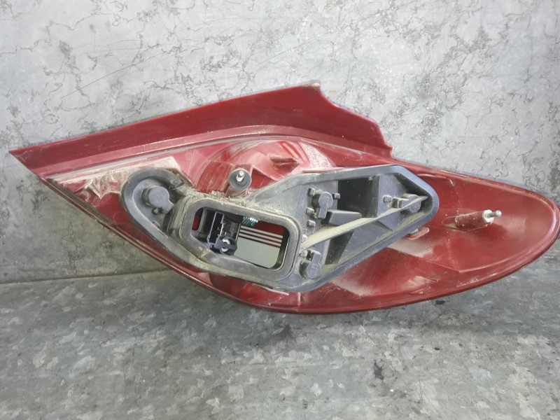 Recambio de piloto trasero izquierdo para peugeot 207 referencia OEM IAM 9649986680  