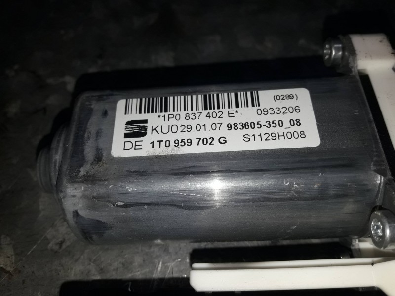 Recambio de motor elevalunas delantero derecho para seat leon (1p1) referencia OEM IAM 1P0837402E 1T0959702G 1K0959792M