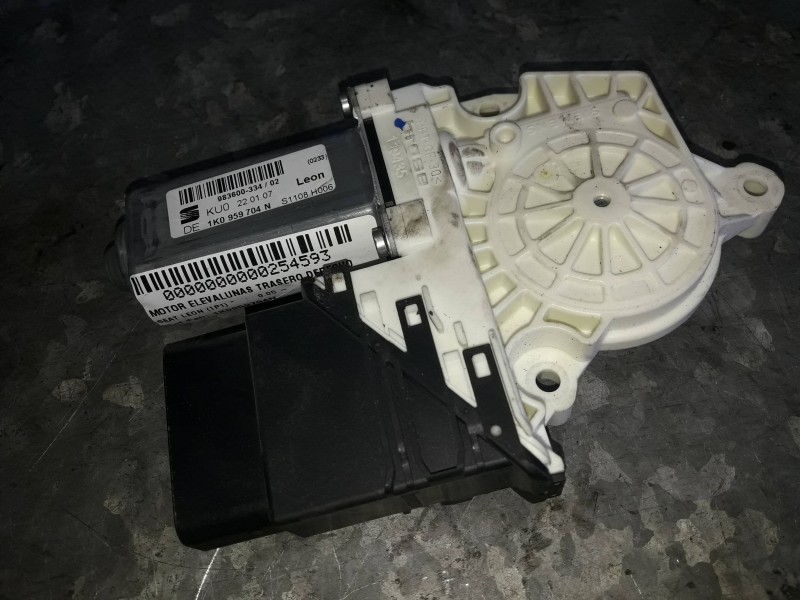 Recambio de motor elevalunas trasero derecho para seat leon (1p1) referencia OEM IAM 1K0959704N 98360033402 