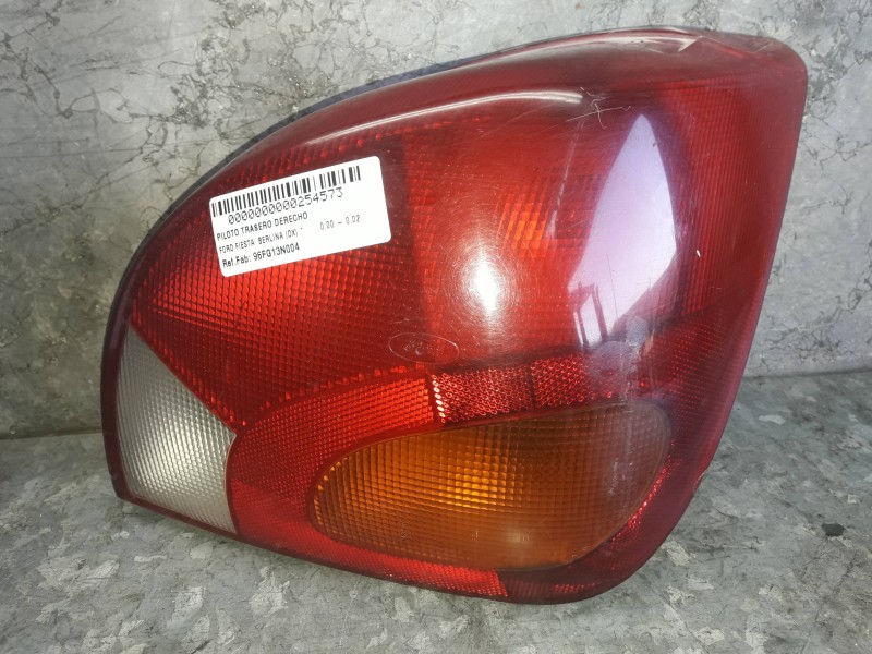 Recambio de piloto trasero derecho para ford fiesta berlina (dx) referencia OEM IAM 96FG13N004  