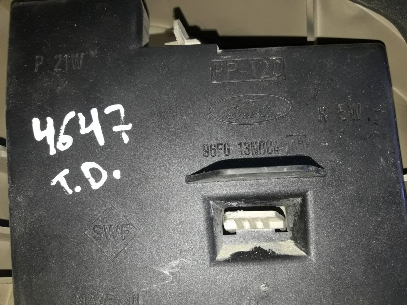 Recambio de piloto trasero derecho para ford fiesta berlina (dx) referencia OEM IAM 96FG13N004  