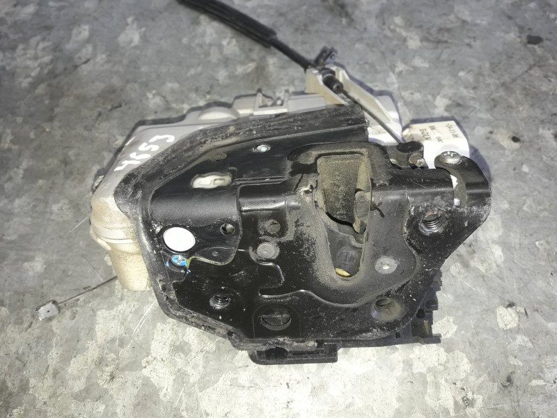 Recambio de cerradura puerta delantera izquierda para seat leon (1p1) referencia OEM IAM   