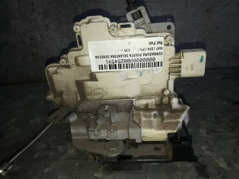Recambio de cerradura puerta delantera derecha para seat leon (1p1) referencia OEM IAM   