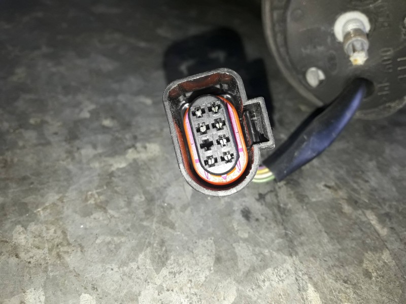 Recambio de retrovisor izquierdo para seat leon (1p1) referencia OEM IAM 010852 ELECTRICO NEGRO