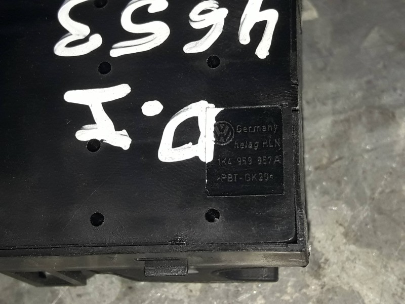 Recambio de mando elevalunas delantero izquierdo para seat leon (1p1) referencia OEM IAM 1K4959857A  