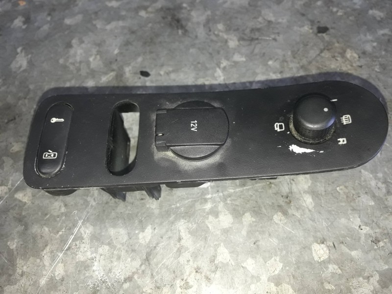 Recambio de mando multifuncion para seat leon (1p1) referencia OEM IAM 5P0959565  