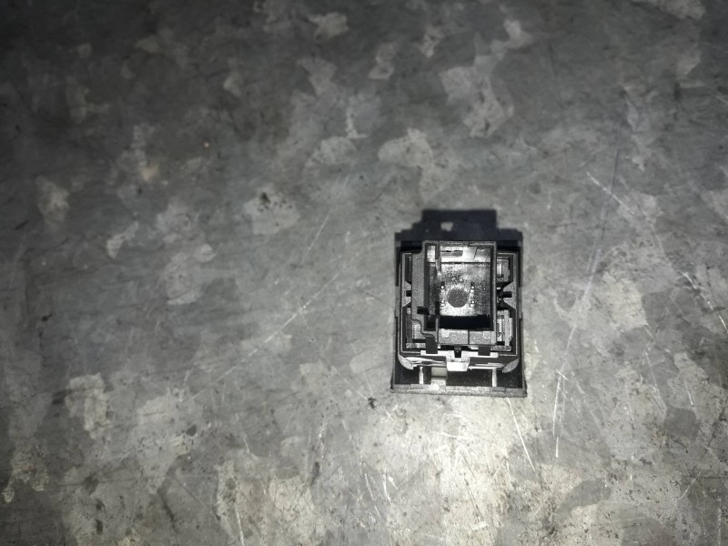 Recambio de mando bloqueo puertas para peugeot 207 referencia OEM IAM 86570636XI  