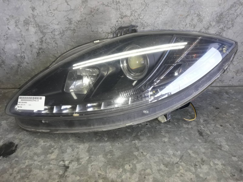 Recambio de faro izquierdo para seat leon (1p1) referencia OEM IAM SK340236105  