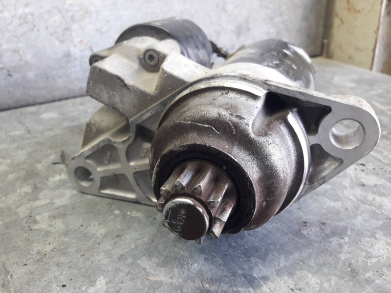 Recambio de motor arranque para toyota avensis berlina (t25) referencia OEM IAM 0001121016 02T911023E BOSCH