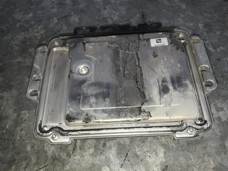 Recambio de centralita motor uce para peugeot 207 referencia OEM IAM 0281012529 9663475880 BOSCH