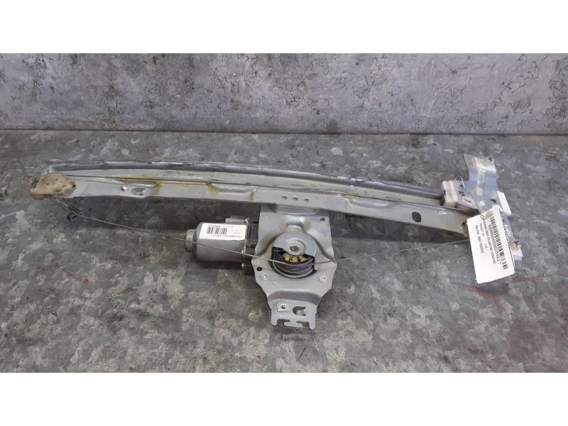 Recambio de elevalunas delantero derecho para peugeot 207 referencia OEM IAM 9681182280S ELECTRICO CON MOTOR