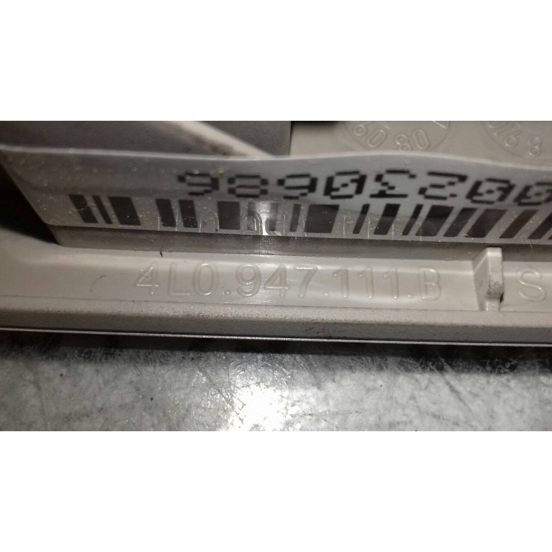Recambio de luz interior para audi a6 berlina (4f2) 3.0 tdi quattro (171kw) referencia OEM IAM 4L0947111B  