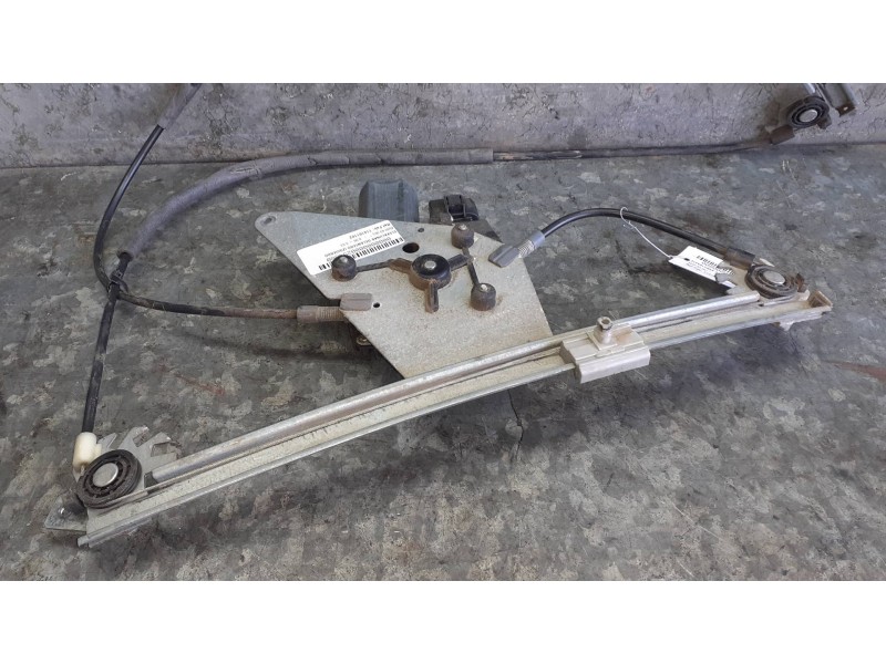 Recambio de elevalunas delantero izquierdo para audi a3 (8l) referencia OEM IAM 114181102 ELECTRICO CON MOTOR