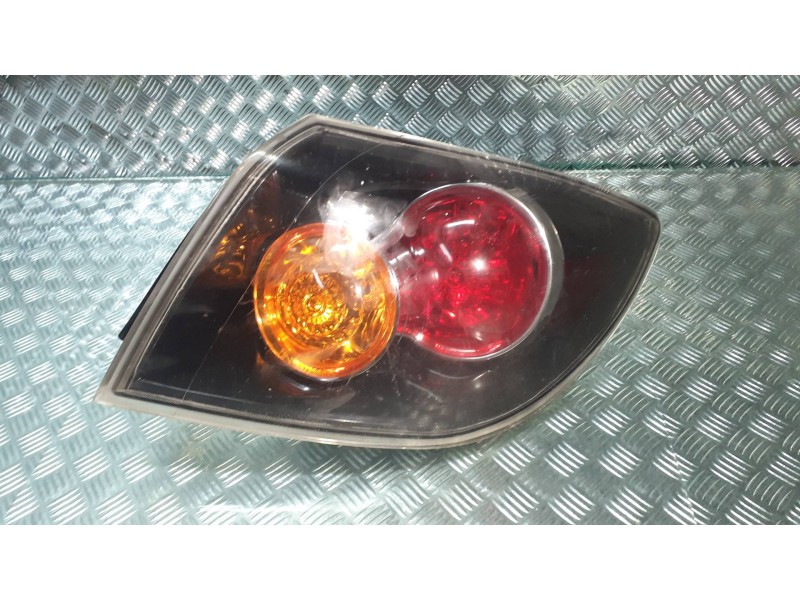 Recambio de piloto trasero derecho para mazda 3 berlina (bk) 1.6 vvt active referencia OEM IAM 082161964RR  082161964R