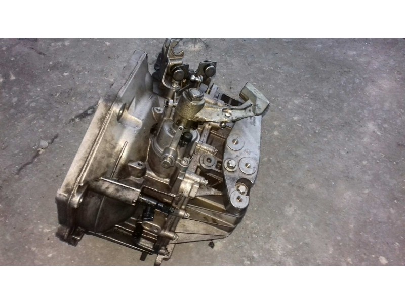 Recambio de caja cambios para opel zafira b cosmo referencia OEM IAM M32  6 VELOCIDADES