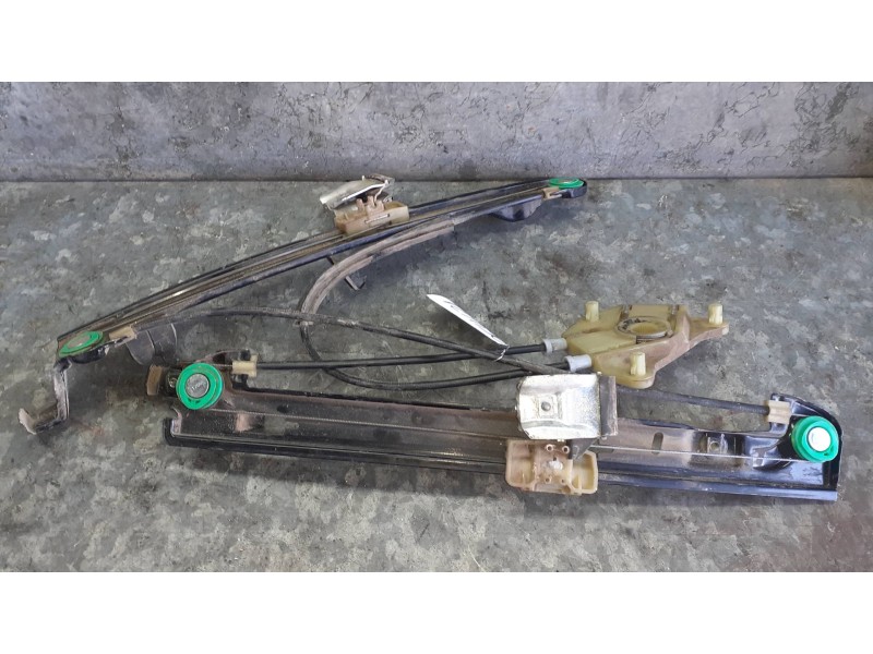 Recambio de elevalunas delantero derecho para seat leon (1p1) referencia OEM IAM  ELECTRICO SIN MOTOR