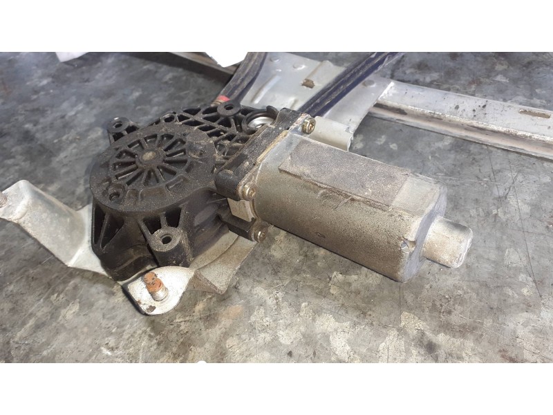 Recambio de elevalunas delantero derecho para citroen xsara picasso referencia OEM IAM 0130821900 ELECTRICO CON MOTOR