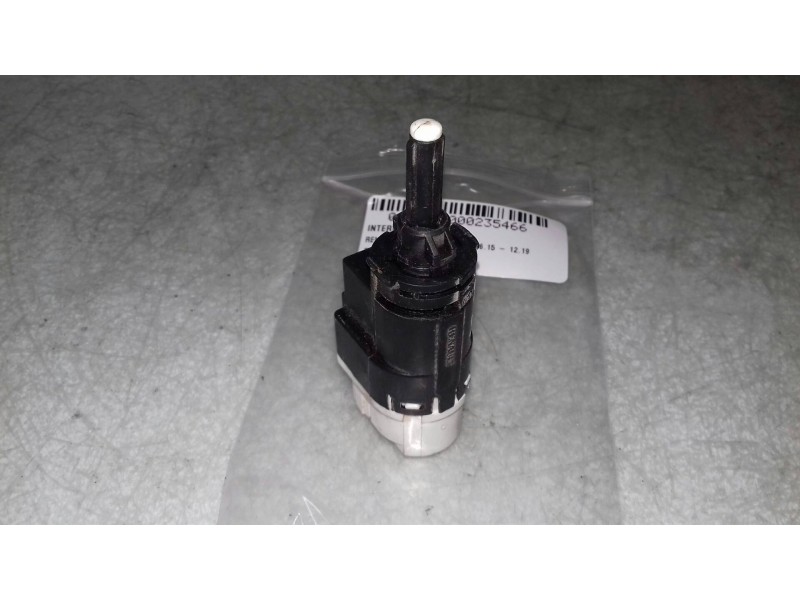 Recambio de interruptor para renault captur xmod referencia OEM IAM 253206170R  