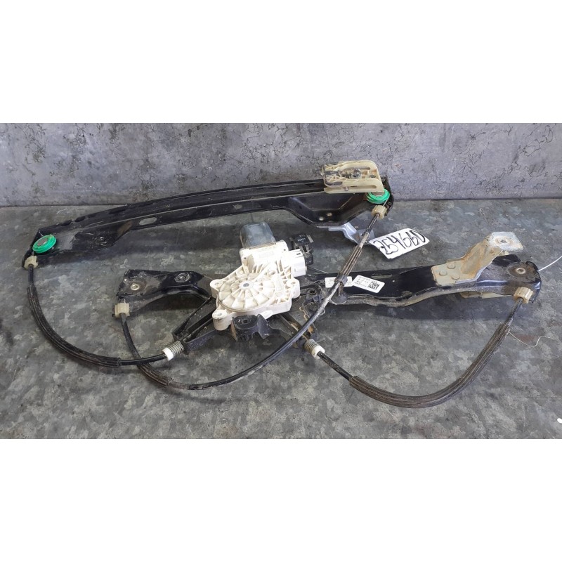 Recambio de elevalunas delantero izquierdo para ford focus lim. (cb8) referencia OEM IAM 924130104 ELECTRICO CON MOTOR