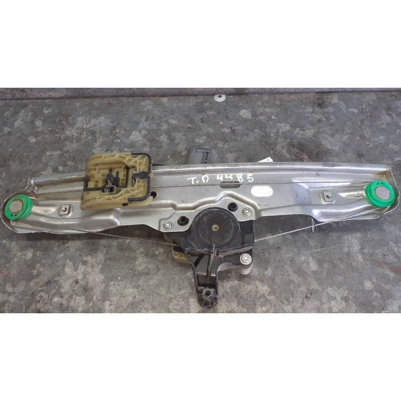 Recambio de elevalunas trasero derecho para ford focus lim. (cb8) referencia OEM IAM 924131104 ELECTRICO CON MOTOR